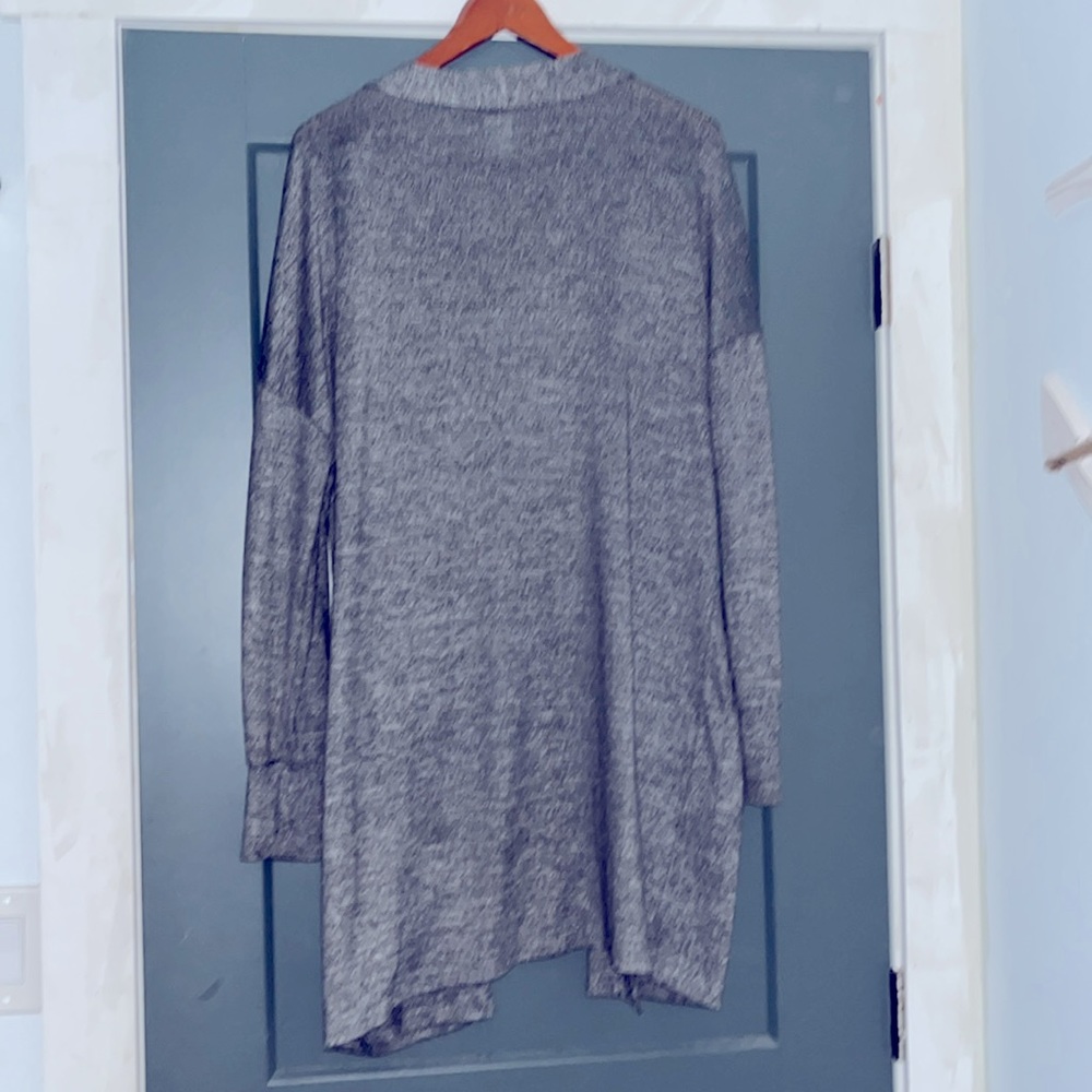 Long Sleeve Cardigan w/pockets - Picture 4 of 7